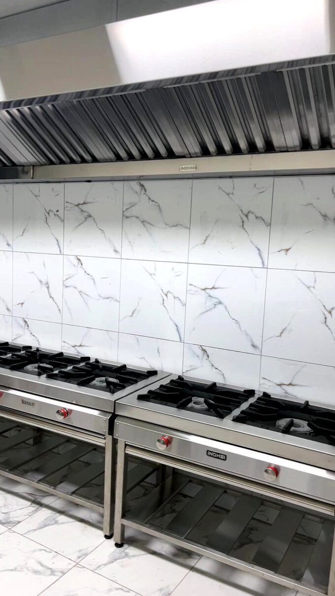 Cocina Industrial / Campana extractora